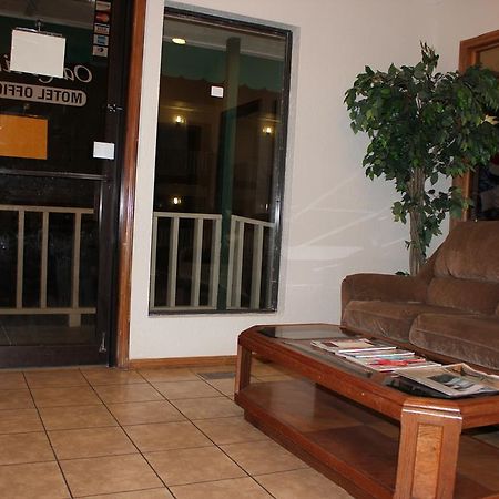 Oak Hill Inn And Suites Tahlequah Exterior foto