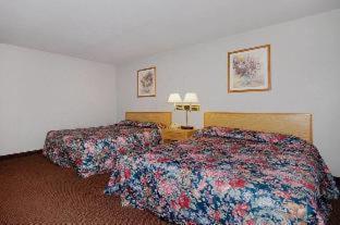 Oak Hill Inn And Suites Tahlequah Habitación foto