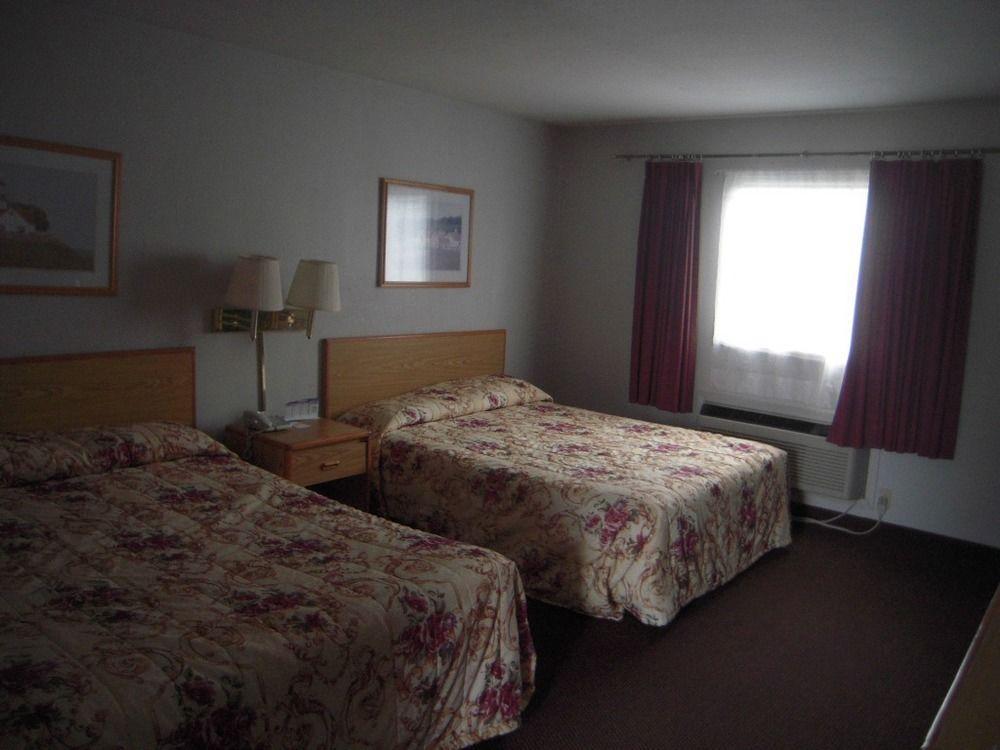 Oak Hill Inn And Suites Tahlequah Exterior foto